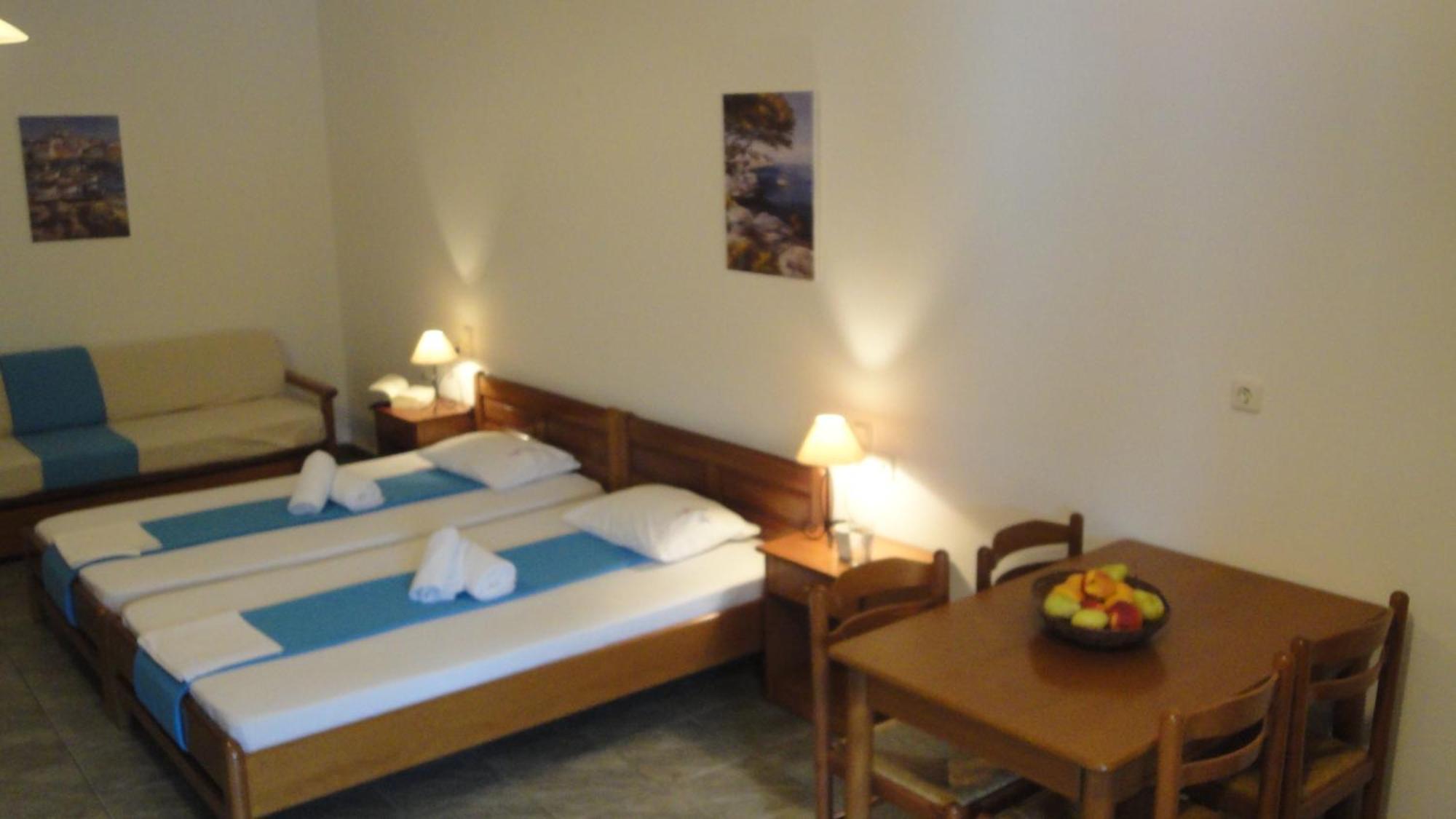 Melrose Aparthotel Skopelos Town Room photo