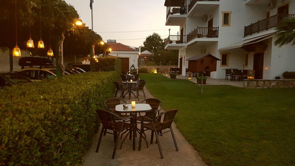 Melrose Aparthotel Skopelos Town Exterior photo